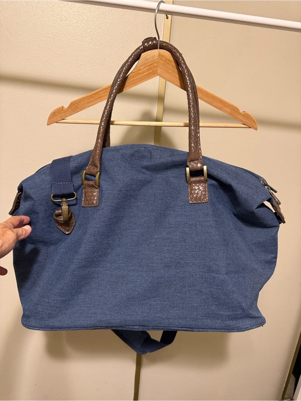 Tommy bahama Canbas Blue Travel Duffel Bag with Brown Trim